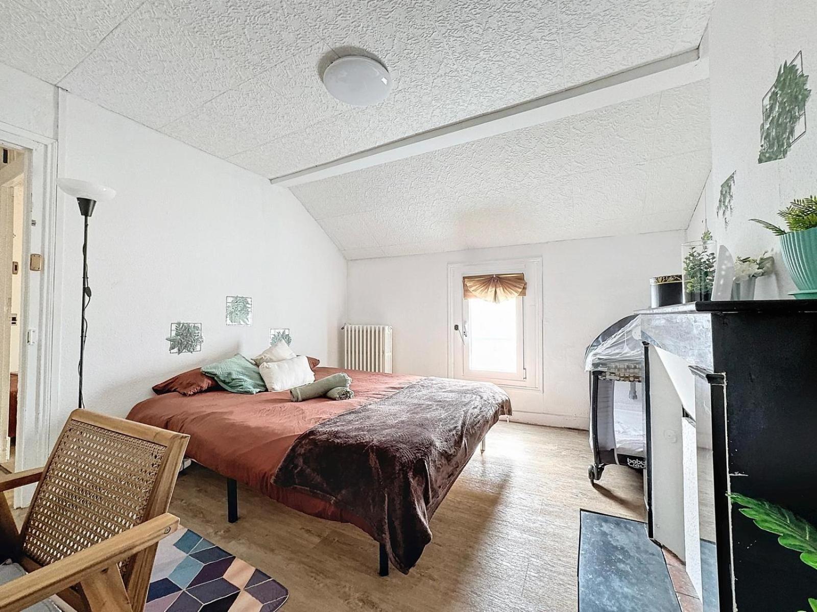 A1 Champagne Residence - 200 M2 14 Personnes 2 Toilets 4 Showers - Hyper Centre - Chalons En Champagne Eksteriør billede