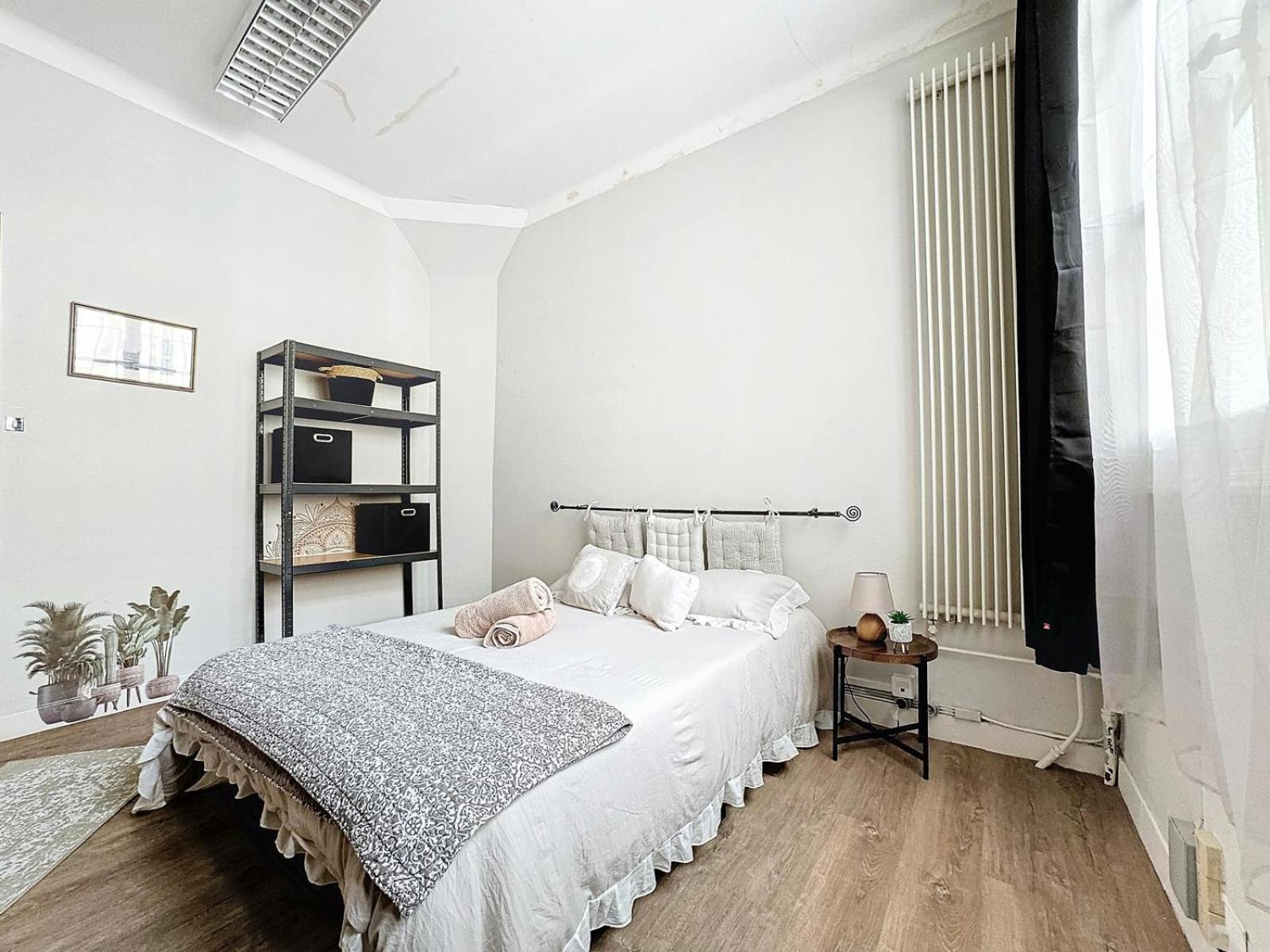 A1 Champagne Residence - 200 M2 14 Personnes 2 Toilets 4 Showers - Hyper Centre - Chalons En Champagne Eksteriør billede