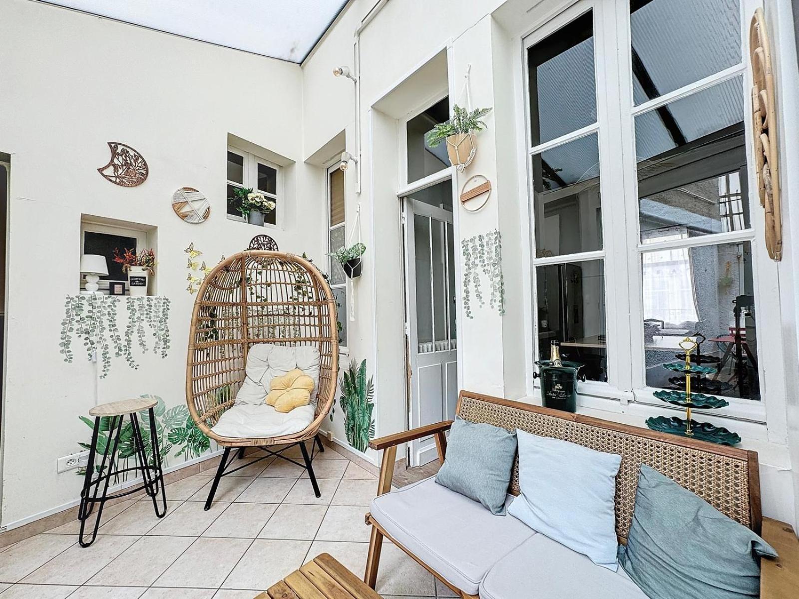A1 Champagne Residence - 200 M2 14 Personnes 2 Toilets 4 Showers - Hyper Centre - Chalons En Champagne Eksteriør billede