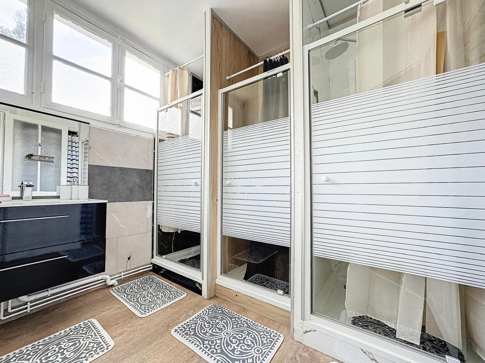 A1 Champagne Residence - 200 M2 14 Personnes 2 Toilets 4 Showers - Hyper Centre - Chalons En Champagne Eksteriør billede