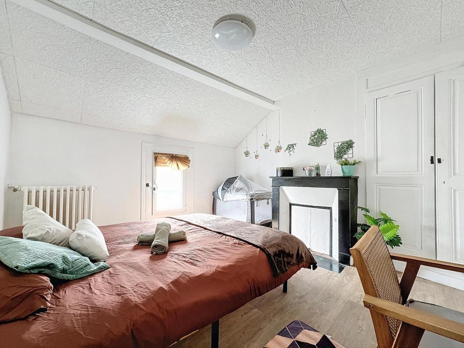 A1 Champagne Residence - 200 M2 14 Personnes 2 Toilets 4 Showers - Hyper Centre - Chalons En Champagne Eksteriør billede